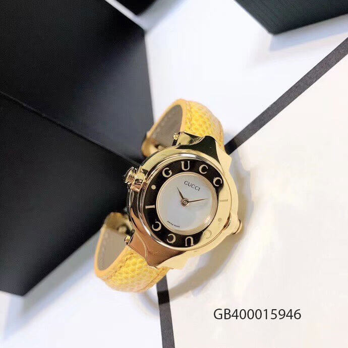 độ dày đồng hồ nữ Gucci Vintage dạng lắc dây da vàng cao cấp giá rẻ fullbox