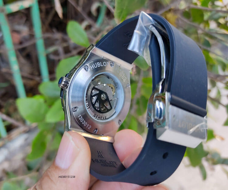 Đồng hồ Hublot Classic Fusion Automatic nam dây cao su đính đá kim cương