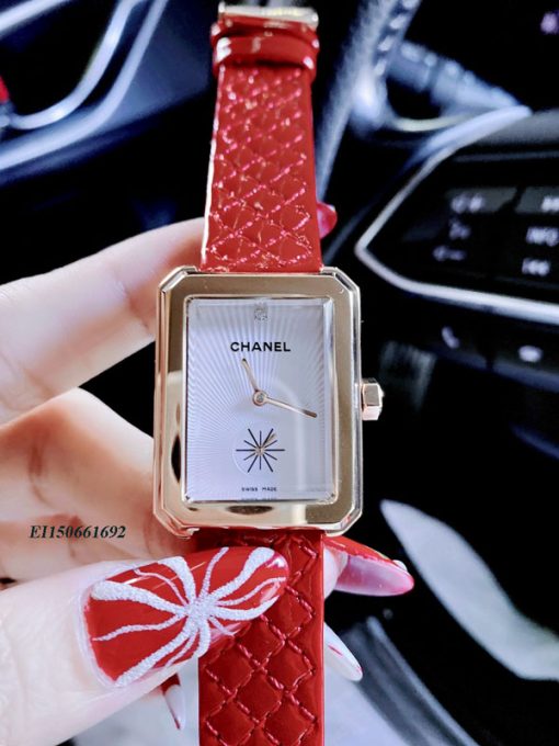 Đồng hồ Nữ Chanel Boy Friend dây da đỏ hình quả trám cao cấp