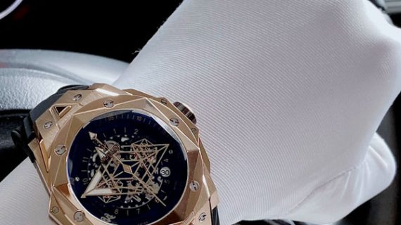 Đồng hồ Hublot Big Bang Sang Bleu II gold
