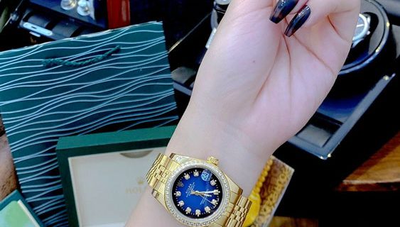 Đồng Hồ Rolex lady Datejust viền đính đá dây vàng mặt xanh dương cao cấp