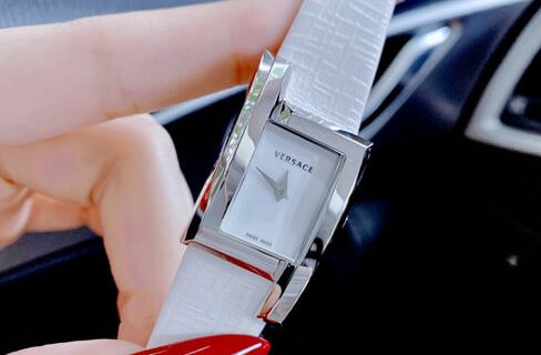 Đồng hồ Versace Greca Icon nữ mặt vuông dây da màu trắng cao cấp