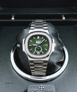 Đồng hồ nam Patek Philippe Nautilus Automatic Nhật mặt xanh lá viền hột vuông