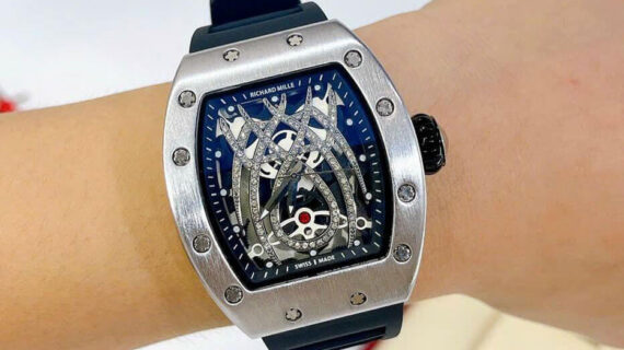 Đồng hồ Richard Mille nam dây cao su đen viền bạc mặt nhện