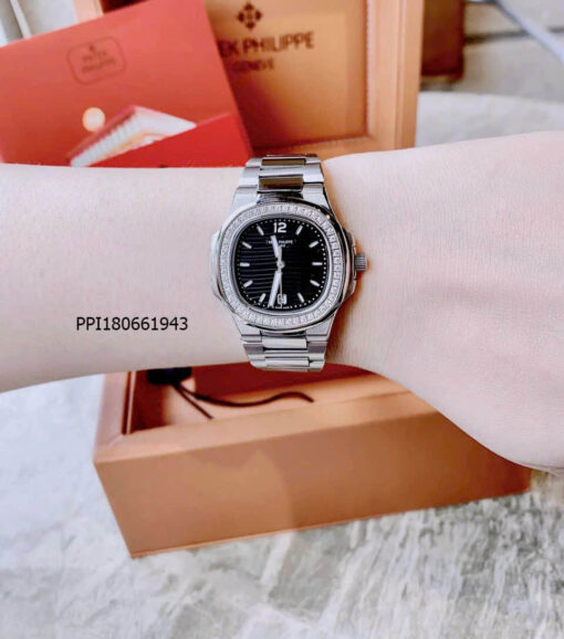 Đồng hồ nữ Patek Philippe NAUTILUS máy pin Nhật viền trơn mặt đen dây bạc