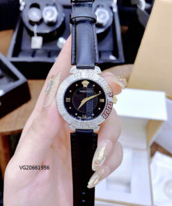 Đồng hồ Versace Daphnis nữ dây da đen viền bạc like auth
