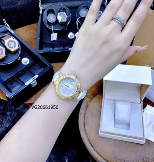Đồng hồ Versace Daphnis nữ dây da trắng viền vàng like auth